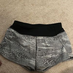Lululemon animal print shorts (4”)